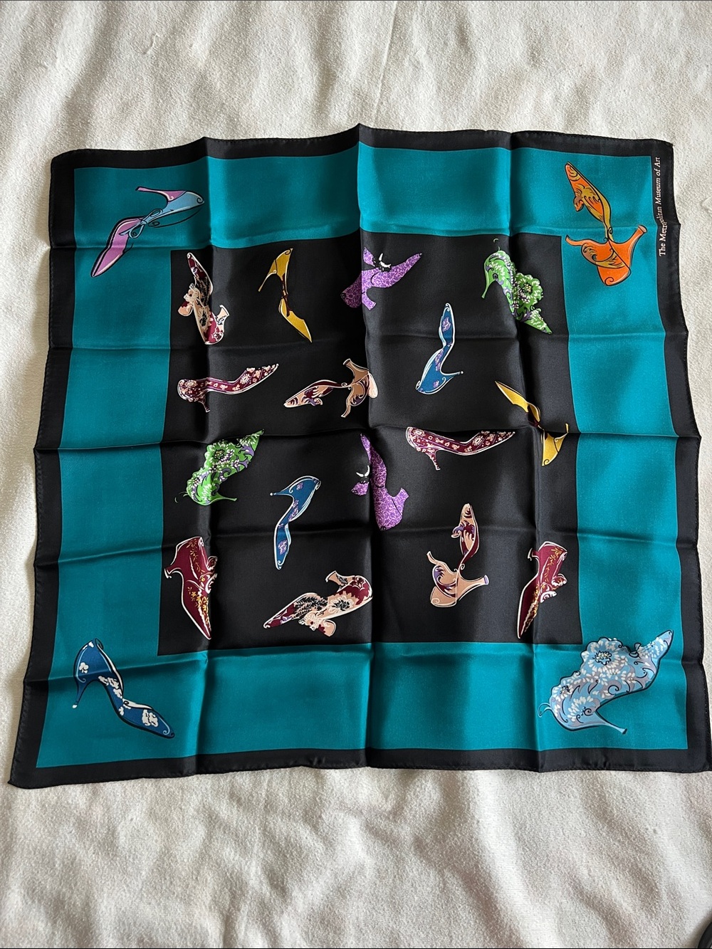NWT The Met Black & Teal Silk Classic Shoe Designed Scarf